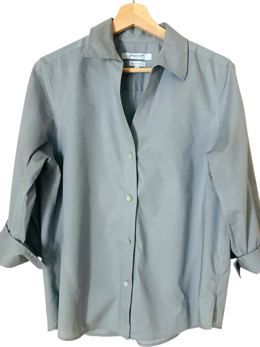 Foxcroft Sz MEDIUM Light Gray No Iron Button-Down 3/4 Sleeves Office Dress Shirt